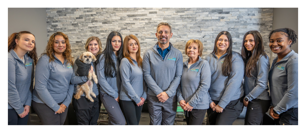 Dr. Gregory Seaman and the thriveMD team in Schaumburg, IL